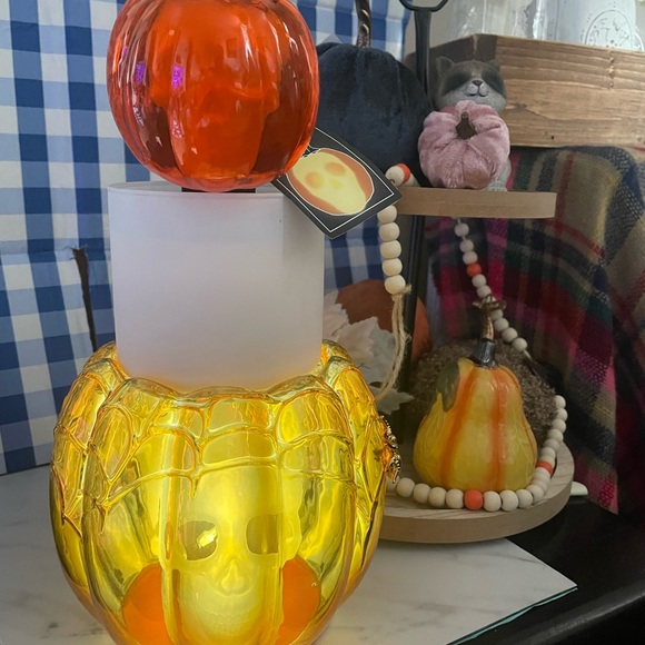Bath & Body Works Pumpkin Skull 3Wick Candle Holder WALLFLOWER Plug In HALLOWEEN - Picture 4 of 9